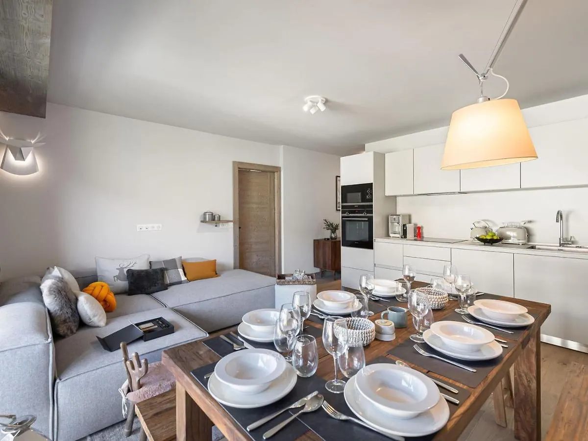Luxueux Appartement 3 Chambres A Megeve Avec Piscine Et Salle De Sport - Fr-1-569-31 0*,  France